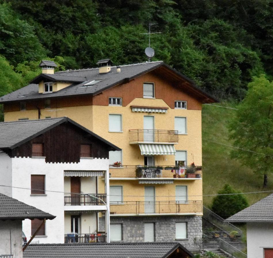 Casa Vacanza Dolcevita Averara Eksteriør bilde